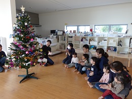 クリスマスツリー飾り付け (47)